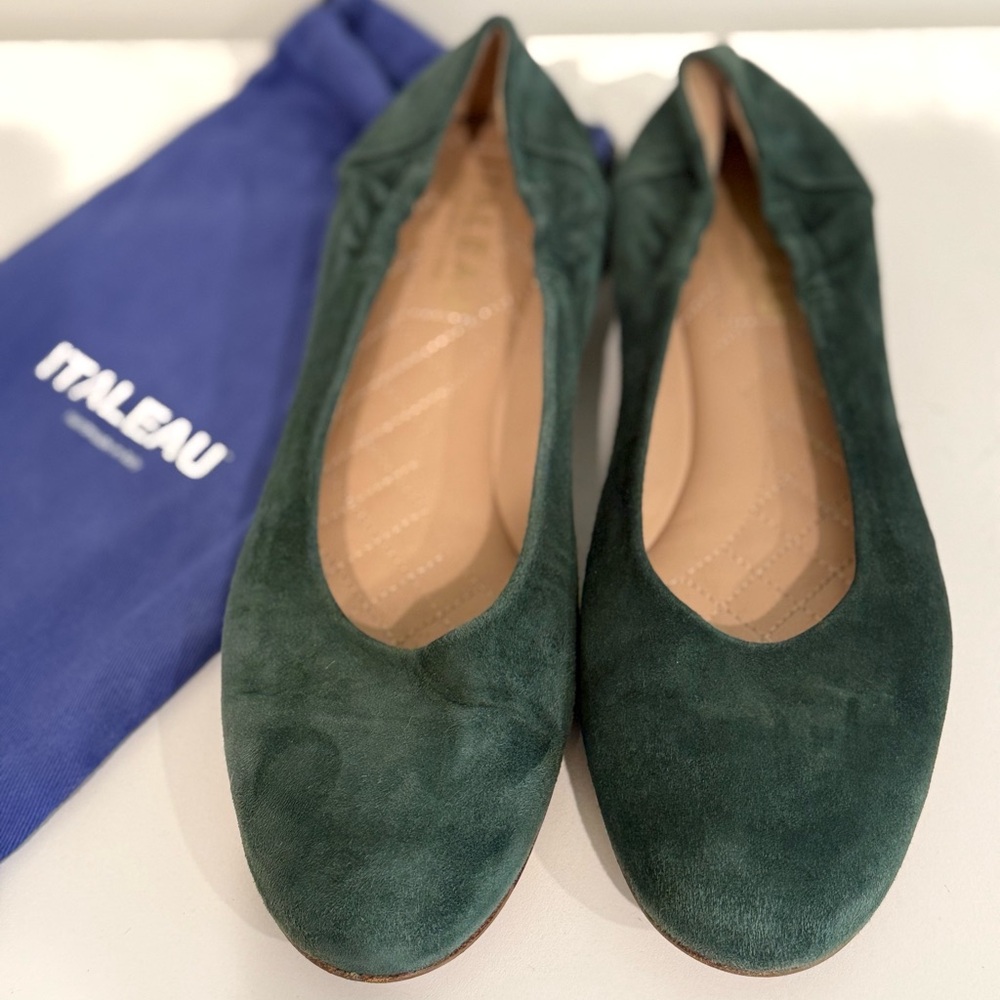 Italeu Green Suede Leather Ballet Flat Sz 9.5 B 40 & shoe bag
